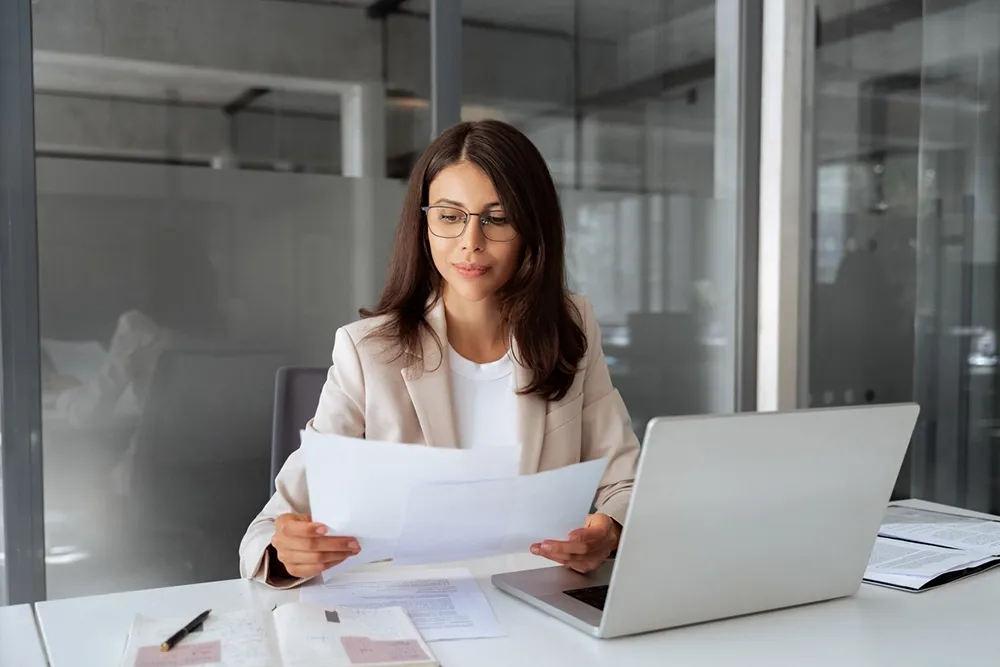 Illustration for mid-year payroll changes and July 1 wage updates employers should review.
